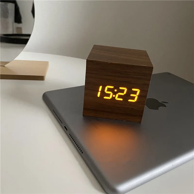 Wood O'clock Digital Clock & Alarm