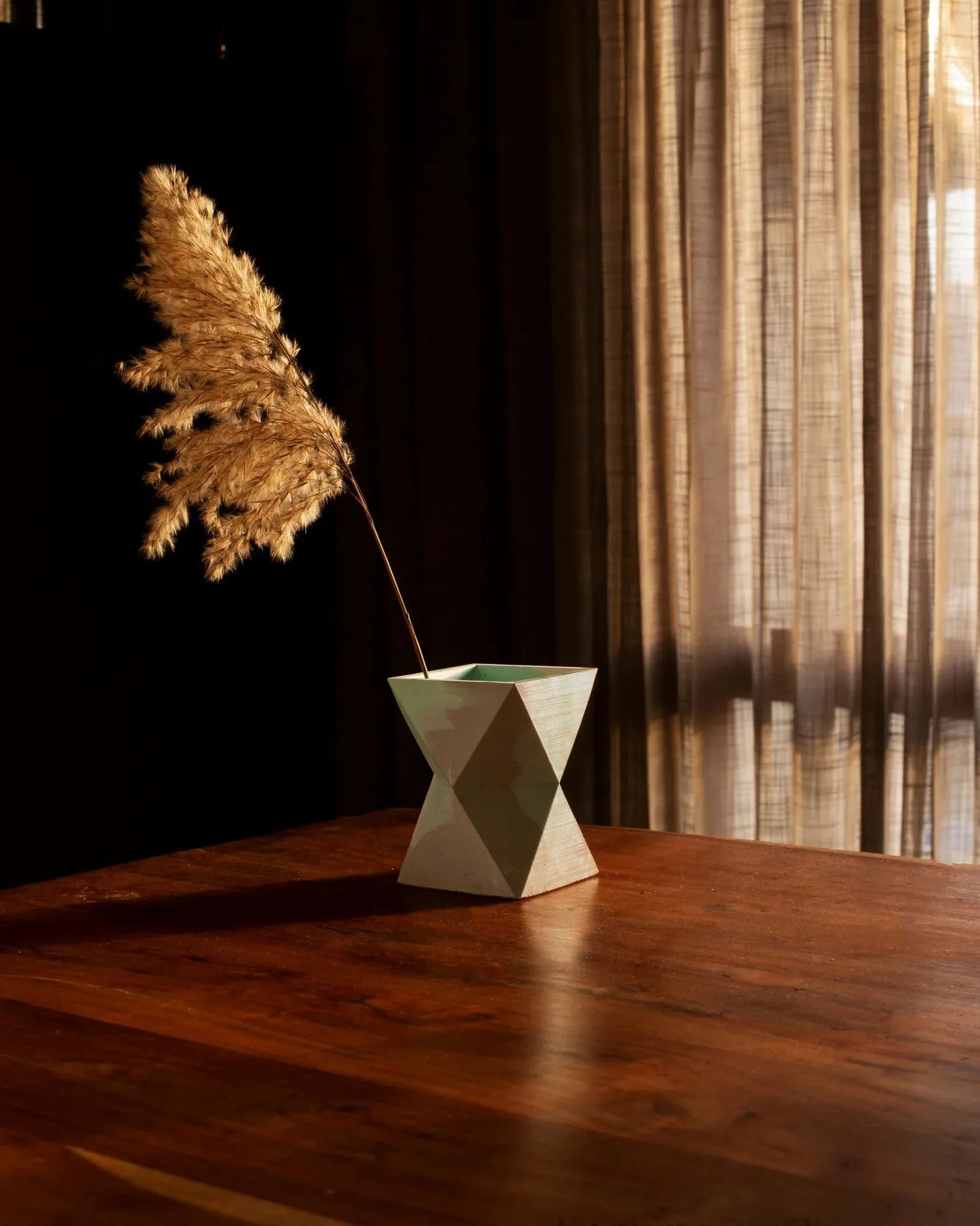 YC MERAKI VASE/ PLANTER